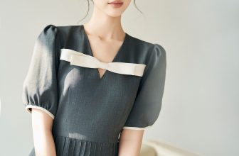 [🆕🇻🇳] Thời Trang Thiết Kế – Kate By Linh Nguyen👕 Top1Fashion 👗  𝐘𝐨𝐨𝐧𝐡𝐞𝐞 𝐃𝐫𝐞𝐬𝐬
Sở hữu gam màu ghi trendy kết hợp cùng kiểu dáng thời thượng, Yoonhee Dress tái hiện vẻ đẹp trẻ trung, năng động nhưng không kém phần nữ tính , shares-1✔️ , likes-39❤️️ , date-2024-05-18 15:30:11🇻🇳🇻🇳🇻🇳📰🆕