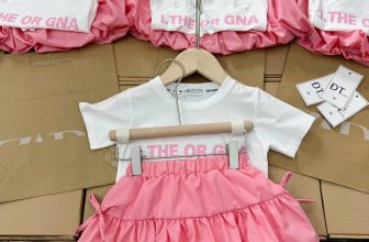 [🆕🇻🇳] Shop quần áo trẻ em minkids 😎❤️️⭐️  đẹp rụng tim với sét áo kèm  quần bí ngô cho bé gái
chất liệu áo cotton tàu phối nơ
xinh xăn -Quần vải thô nến xịn , thiết kế
dáng bí ngô 2 lớp bao x , shares-0✔️ , likes-5❤️️ , date-2024-05-16 16:51:57🇻🇳🇻🇳🇻🇳📰🆕