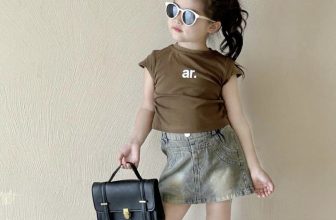 [🆕🇻🇳] EM BÉ HON – Được có mặt trong những khoảnh khắc lớn lên của các em bé – luôn là điều mà tiệm tự hào nhất! 🧑‍🧒❤️️👶⭐️ Áo Ar màu nâu tây siêu sang với thiết kế tay lạ mắt + bèo nhún 2 bên.  Ứng dụng được với nhiều mẫu quần, váy jean luôn các mẹ ạ  EM BÉ HON còn sẵn size 90- , shares-0✔️ , likes-0❤️️ , date-2024-05-19 16:03:45🇻🇳🇻🇳🇻🇳📰🆕