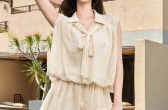 [🆕🇻🇳] VIVIKA ra đời năm 2021 bởi Founder cùng đội ngũ thiết kế trẻ năng động với triết lý: SHINE YOUR WAY 👕 Top1Fashion 👗  𝗡𝗲𝘄 𝗦𝗲𝗮𝘀𝗼𝗻 ‘𝟮𝟰 | “𝗨𝗻𝗱𝗲𝗿 𝘁𝗵𝗲 𝘀𝘂𝗻”
Vesta Set với sự bay bổng của chất tơ dệt và thiết kế dáng bí trendy, trẻ trung hứa hẹn sẽ là ‘bạn đồng hành’ cùng nàng tr , shares-8✔️ , likes-172❤️️ , date-2024-05-31 04:12:50🇻🇳🇻🇳🇻🇳📰🆕