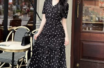 [🆕🇻🇳]  Shop TS Thiết kế cao cấp 😎❤️️⭐️  Lên mẫu mớii xinh mê mẩn nàng ơii! ￼
cuối tuần em về một set đầm xinh để tỏa sáng nhé ￼! Lên kệ mẫu đầm xinh xắn và sang trọng hết Ý luôn ạ
, shares-0✔️ , likes-5❤️️ , date-2024-05-25 05:13:43🇻🇳🇻🇳🇻🇳📰🆕