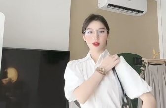 [🆕🇻🇳] Cẩm Tú Boutique – Mặc Là Đẹp – Diện Là Xinh –  Cửa hàng quần áo nữ 👕 Top1Fashion 👗  Quay xong là phải lên vội cái deal này luôn kẻo lại tranh nhau hết hàng ! Lại một siêu phẩm nhà emmmm !
Suông cạp liền không cúc sang xịn cao cấp lắm ạ !  , shares-16✔️ , likes-576❤️️ , date-2024-06-12 08:52:20🇻🇳🇻🇳🇻🇳📰🆕