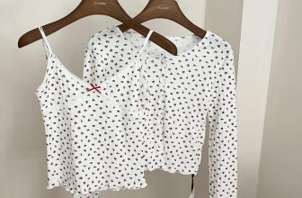 [🆕🇻🇳] AfterBefore – Modern design, high quality fabric, comfy form and effortless chic style womenswear 👕 Top1Fashion 👗  Set áo khoác nhẹ nhàng này sẽ đốn tim các nàng trong mùa hè này đó ạ. Chất vải cotton 100% cực kỳ mát cộng với hoạ tiết xinh yêu dễ dàng phối đồVISIT US , shares-0✔️ , likes-5❤️️ , date-2024-05-12 14:05:25🇻🇳🇻🇳🇻🇳📰🆕