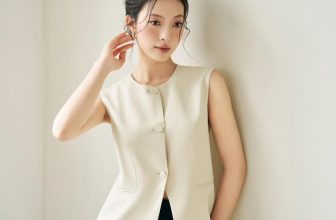 [🆕🇻🇳] Kate By Linh Nguyen – Kim Mã 😎❤️️⭐️ 𝐘𝐞𝐨𝐧 𝐆𝐢𝐥𝐞
Yeon Gile hứa hẹn sẽ là “must have item” trong tủ đồ hè của nàng khi sở hữu kiểu dáng suông, đánh eo nhẹ vô cùng hiện đại trên nền chất liệu tex , shares-0✔️ , likes-7❤️️ , date-2024-05-17 13:36:19🇻🇳🇻🇳🇻🇳📰🆕