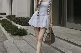 [🆕🇻🇳] Shop mẹ bé Hồng Ánh authenic 😎❤️️⭐️ Ko xinh em ko lấy xèng luôn các bác ơiii 1 chiếc váy  Uk rẻ bèo bằng bữa bánh trà xì ta bức mà lên dáng cứ gọi là mê liii nhaa. Mix vs khăn như mẫu nữa lại , shares-0✔️ , likes-7❤️️ , date-2024-05-20 20:38:19🇻🇳🇻🇳🇻🇳📰🆕