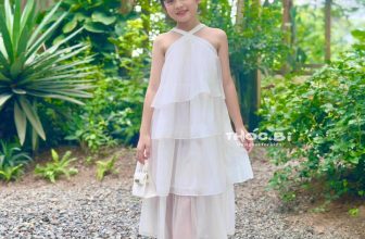 [🆕🇻🇳] Thóc.Bi Designer for kids  – Thiết kế & Thời trang 🧑‍🧒❤️️👶⭐️ Siêu phẩm maxi cho ngày hè mát mẻ lại còn xinh lung linh này
– Chất liệu tơ ánh nhẹ bay, lót thô boi mềm mịn thoáng mát không gây kích ứng da bé
– 5 màu  , shares-0✔️ , likes-9❤️️ , date-2024-05-23 14:18:39🇻🇳🇻🇳🇻🇳📰🆕