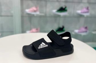 [🆕🇻🇳]  Nhà Ủn – sỉ/lẻ Quần áo trẻ em vnxk, cambodia xuất khẩu, tqxk 😎❤️️⭐️ Dép #das. cho các bé, hàng dư nguyên phụ liệu của hãng nên chất lượng các mẹ cứ yên tâm. Siêu nhẹ, đế chống trơn trượt, quai dán tiện lợi. Màu đen dễ sử dụ , shares-1✔️ , likes-1❤️️ , date-2024-05-30 04:40:45🇻🇳🇻🇳🇻🇳📰🆕