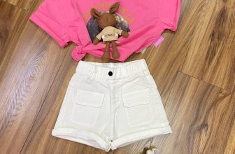 [🆕🇻🇳] Shop ZUKA Thời Trang Trẻ Em Cao Cấp 😎❤️️⭐️ Áo này kèm lun con thỏ
Sz 22kg đến 30kg
Còn 2 cái
Em tặng 20% nà
, shares-1✔️ , likes-4❤️️ , date-2024-05-27 11:42:22🇻🇳🇻🇳🇻🇳📰🆕