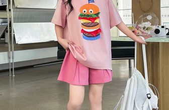 [🆕🇻🇳] BABY SHOP – thời trang trẻ em – Shop chuyên bán buôn, bán lẻ quần áo, giầy dép, phụ kiện trẻ em 🧑‍🧒❤️️👶⭐️ SET BÉ GÁI
Áo thun cotton phối quần sóc kaki sang chảnh
Size:120-170(25-55kg)
Giá:375.000
, shares-0✔️ , likes-2❤️️ , date-2024-05-28 13:59:05🇻🇳🇻🇳🇻🇳📰🆕