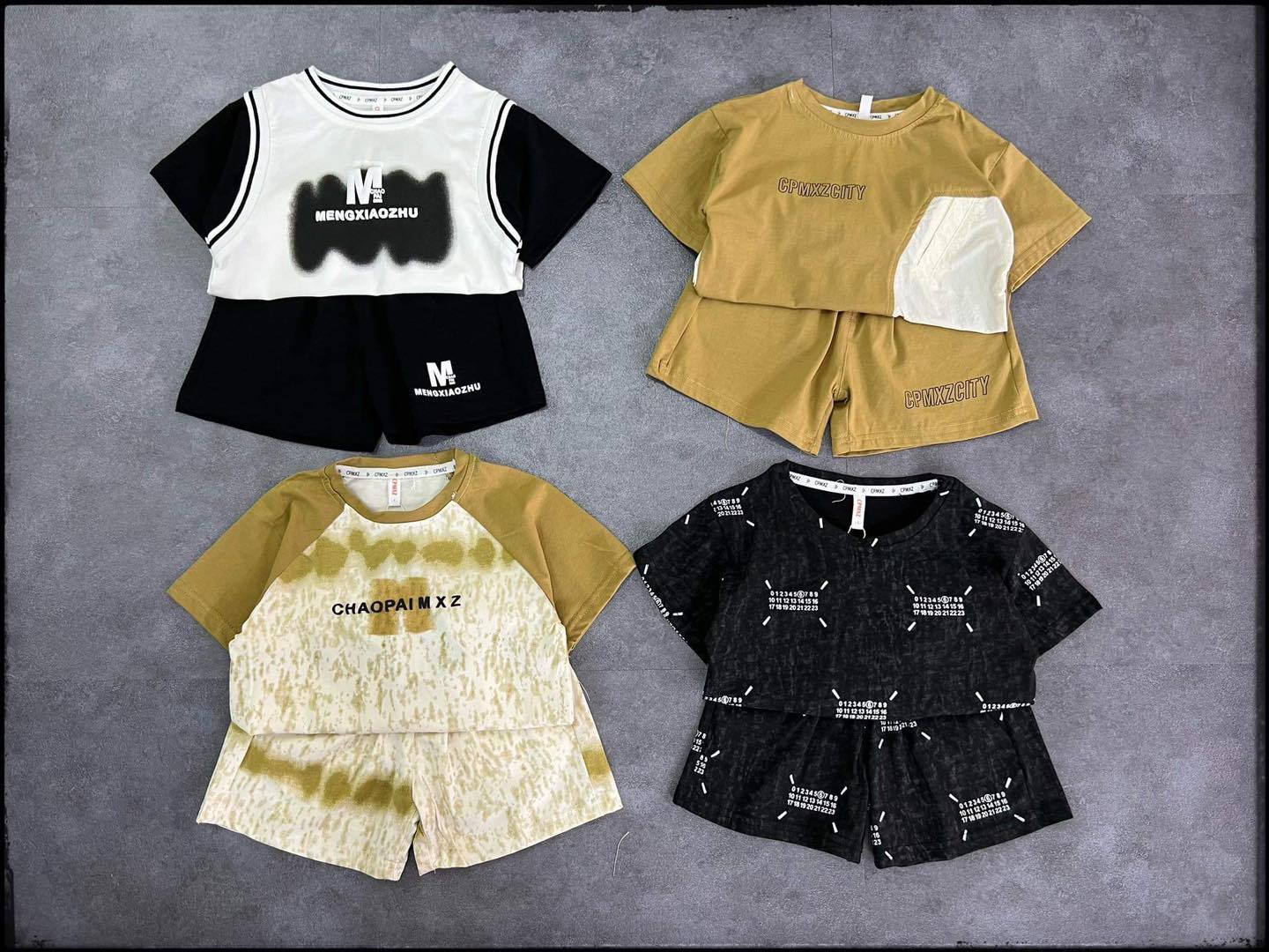 Các bộ em lẻ sz
Sale đồng giá #150k/1b
Mẹ nào ưng mẫu ib em check sz ạ.