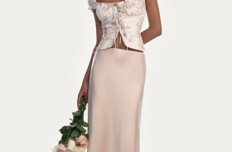 [🆕🇻🇳] The MAVEN – Fashion Brand 👕 Top1Fashion 👗  𝐀𝐟𝐭𝐞𝐫𝐧𝐨𝐨𝐧 𝐓𝐞𝐚 𝐂𝐨𝐥𝐥𝐞𝐜𝐭𝐢𝐨𝐧 | 𝐘𝐮𝐫𝐢 𝐅𝐥𝐨𝐰𝐞𝐫 𝐓𝐨𝐩Yuri Flower Top brings a completely different look compared to the previous version, MAVEN uses rose fabric, c , shares-1✔️ , likes-8❤️️ , date-2024-06-08 04:00:03🇻🇳🇻🇳🇻🇳📰🆕