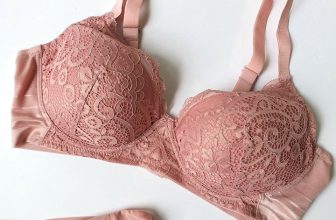 [🆕🇻🇳] MOKI SHOP – Hàng xuất dư xịn 👕 Top1Fashion 👗  DEAL HỜI ÁO CHIP SALE 30%Các chị có thích mã này không ạ. Siêu đẹp, mặc êm mềm dễ chịu. Phần quả ôm gọn mút mỏng, cúp 3/4 cùng ren phủ ôm trọn vòng ng.ực , shares-0✔️ , likes-3❤️️ , date-2024-06-09 16:00:54🇻🇳🇻🇳🇻🇳📰🆕