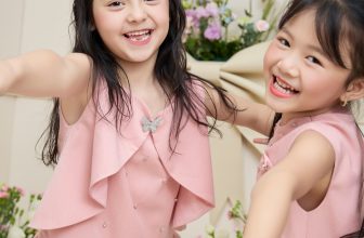 [🆕🇻🇳] 137 KIDS – HỆ THỐNG KIDS DỊCH VỤ TỐT NHẤT 🧑‍🧒❤️️👶⭐️ Giây phút tuyệt vời khi bé iu của mom mặc đồ xinh
Váy xinh lại còn màu hồng nữa bảo sao không u mê các mẹ nhỉ
————————————-
• Ảnh , shares-0✔️ , likes-3❤️️ , date-2024-06-08 22:51:23🇻🇳🇻🇳🇻🇳📰🆕