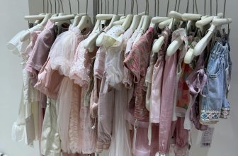 [🆕🇻🇳]  Chuyên Sỉ Lẻ Quần Áo Trẻ Em Cao Cấp 🧑‍🧒❤️️👶⭐️ Các chị em sẽ đến kho live lại nhà nay 1 lần nữa
Vì em xuống live mà nhiều chị hỏi quá
Khoảng 1 tiếng nữa nha
, shares-0✔️ , likes-6❤️️ , date-2024-06-08 15:34:16🇻🇳🇻🇳🇻🇳📰🆕