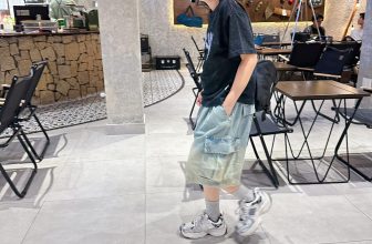 [🆕🇻🇳]  MỢ CHẢNH KIDS – LUXURY FASHION FOR KIDS 🧑‍🧒❤️️👶⭐️ Mấy hôm trước mua cho ông anh
giờ mang ông em ra đòi tui
đòi cả quần túi hộp kia vì mê chất quá
…  mà quần kia làm gì có sz 4 tũi
, shares-0✔️ , likes-2❤️️ , date-2024-06-08 22:08:37🇻🇳🇻🇳🇻🇳📰🆕