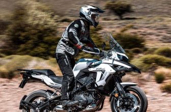 [🆕🇻🇳] Benelli HCM giới thiệu sản phẩm, tư vấn sử dụng, sửa chữa, bảo hành xe Benelli 🚗 Top1Go 🏍️  BENELLI TRK-502
TO TRAVEL IS TO LIVEVới các đường nét hầm hố, thể thao, góc cạnh. Đậm chất style ADV.
Trang bị hiện đại, Tiện ích như:
– Cùm Light nút  , shares-1✔️ , likes-17❤️️ , date-2024-06-09 14:43:27🇻🇳🇻🇳🇻🇳📰🆕