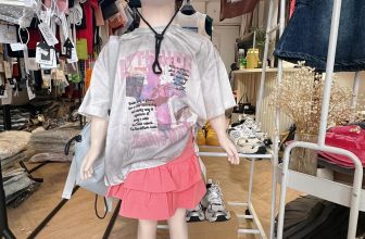 [🆕🇻🇳]  MỢ CHẢNH KIDS – LUXURY FASHION FOR KIDS 🧑‍🧒❤️️👶⭐️  …!Đẹp thì rõ Đẹp mà ít quá các chị mẹ ạ
Hàng về tới shop bị trễ nên giờ đặt thêm cũng không còn vì Trung ngưng sx hàng hè qua mẫu thu rồiThế nên  , shares-0✔️ , likes-3❤️️ , date-2024-06-10 10:14:19🇻🇳🇻🇳🇻🇳📰🆕