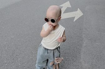 [🆕🇻🇳]  Hello Bébe ▪️ Shop chuyên order Quảng Châu 🧑‍🧒❤️️👶⭐️ Nịnh cả cái kẹo mút to oạch mới chịu chụp mẫu cho bà zà  các bác thắc mắc dnay ít lên mẫu chụp, là do noá không chịu chụp đó ạ
Full set Panda mặc mẹ con  , shares-14✔️ , likes-198❤️️ , date-2024-06-14 05:13:55🇻🇳🇻🇳🇻🇳📰🆕