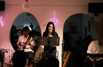 [☕️🇻🇳] Cà Phê Không 🥤 Top1Coffee ☕️  Live music tối ngày hôm qua… ( 13/06)
Lâu lắm rồi Cà Phê Không mới có mấy chiếc ảnh đêm nhạc tối thứ 5 do anh chàng ca sĩ củ , shares-0✔️ , likes-9❤️️ , date-2024-06-13 23:57:03🇻🇳🇻🇳🇻🇳📰🆕