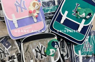 [🆕🇻🇳]  Hoàng Anh Kids 🧑‍🧒❤️️👶⭐️ Quá chất  1 set gồm 3 chi tiết
school bag : kt 39 x 29 x 14cm
handbag : 29 x 26 x 11cm
thêm 1 chú gấu xinh  Dành cho cấp 1 + cấp 2 ạ
Hàng có sẵn ạ
, shares-0✔️ , likes-4❤️️ , date-2024-06-13 15:04:31🇻🇳🇻🇳🇻🇳📰🆕