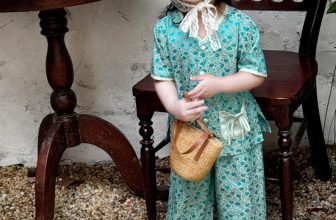 [🆕🇻🇳]  Bơ Hí – Thương hiệu thời trang thiết kế cao cấp dành cho mẹ và bé đẹp 🧑‍🧒❤️️👶⭐️  𝐌𝐮̀𝐚 𝐡𝐞̀ 𝐜𝐮̉𝐚 𝐧𝐡𝐮̛̃𝐧𝐠 𝐜𝐨̂ 𝐞𝐦 𝐲𝐞̂𝐮 đ𝐨̛̀𝐢
Mẹ nhắn Bơ tư vấn size bé nhà mình nhen
Bơ có ship Cod và kiểm hàng trước khi nhận ạ
Bé #250k/bộ.
Siz , shares-0✔️ , likes-8❤️️ , date-2024-06-15 21:56:41🇻🇳🇻🇳🇻🇳📰🆕