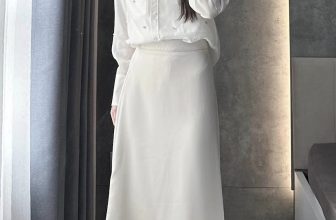 [🆕🇻🇳] SHEMODA  👕 Top1Fashion 👗  𝐁𝐄𝐀𝐃𝐄𝐃 𝐒𝐇𝐈𝐑𝐓 x 𝐏𝐑𝐄𝐌𝐈𝐔𝐌 𝐋𝐎𝐍𝐆 𝐒𝐈𝐋𝐊 𝐒𝐊𝐈𝐑𝐓
–Áo sơ mi chất liệu lụa thô thoáng, không nhăn sau giặt. Câc chi tiết hạt đá thêu xung quang thân và cổ áo chắc  , shares-3✔️ , likes-8❤️️ , date-2024-07-02 19:45:16🇻🇳🇻🇳🇻🇳📰🆕