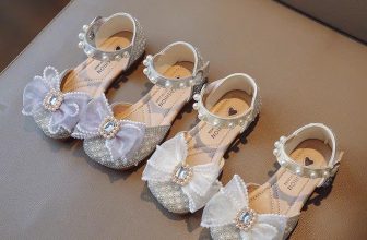 [🆕🇻🇳]  Giày dép bé gái ThiBaby 🧑‍🧒❤️️👶⭐️ Size 21-25 giá 160
Size 26-30 giá 170
Size 31-36 giá 180
, shares-0✔️ , likes-2❤️️ , date-2024-06-20 17:48:03🇻🇳🇻🇳🇻🇳📰🆕