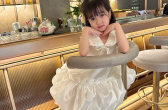 [🆕🇻🇳] L’Casta Viet Nam- Đồ trẻ em 🧑‍🧒❤️️👶⭐️ “Chiếc đầm bí hot hit”
Nay đã lẻ size, lẻ màu nên mức giá đang cực yêu thương.
Mom inbox Cát check size cho bé liền nha.
, shares-0✔️ , likes-16❤️️ , date-2024-06-20 16:19:36🇻🇳🇻🇳🇻🇳📰🆕