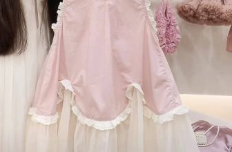 [🆕🇻🇳]  Cơm Tấm – Chuyên các sản phẩm cho bé 🧑‍🧒❤️️👶⭐️ Hihi, 2 em này xinh quá. Chất mềm mát, hàng Quảng Châu ạ
Size: 80-130 ~ 8-24kg
2 màu: trắng, hồng
Giá: 180k
, shares-0✔️ , likes-8❤️️ , date-2024-06-18 15:01:48🇻🇳🇻🇳🇻🇳📰🆕