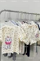 Có thể là hình ảnh về đồ ngủ và văn bản