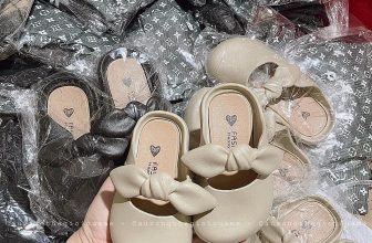 [🆕🇻🇳]   Cầu Vồng – Thế Giới Của Mẹ – Chuyên quần áo baby Quảng Châu, VNXK, hàng Thương hiệu 🧑‍🧒❤️️👶⭐️ Gồi mắc gì 40 đôi dép của toai về được nhiêu này.  Back size lại gồi. Mn ưng iem gom đợt nữa ạ.
Xinh zữ à. Nhẹ mà mềm muốn xểu.
, shares-0✔️ , likes-10❤️️ , date-2024-06-18 18:56:20🇻🇳🇻🇳🇻🇳📰🆕