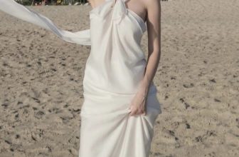 [🆕🇻🇳] PERLA CI – Quần áo – Thương hiệu 👕 Top1Fashion 👗  SUMMER 24′ COLLECTION
White Bow Top x Long Layer Skirt Ms. Vũ Ngọc Châm mang tới tinh thần phóng khoáng, tự do, nữ tính trong set đồ vô cùng “Summer Vacat , shares-13✔️ , likes-90❤️️ , date-2024-06-18 16:13:09🇻🇳🇻🇳🇻🇳📰🆕