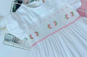 [🆕🇻🇳] Sally’s House – Thời trang cao cấp dành cho bé gái 🧑‍🧒❤️️👶⭐️ Sally vừa may xong mẫu đầm smock trắng thêu có tay cho các nàng dự tiệc, dự lễ rất sang trong luôn nè. Các mẹ nhanh tay lên nhé, số lượng có hạn thôi.
, shares-0✔️ , likes-6❤️️ , date-2024-06-21 15:33:01🇻🇳🇻🇳🇻🇳📰🆕