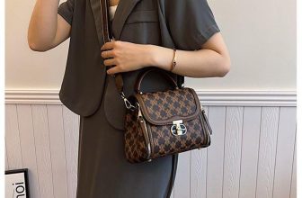 [🆕🇻🇳]  Voi Béo Store – Quần áo trẻ em xuất khẩu, xuất dư, hàng thiết kế cho bé 🧑‍🧒❤️️👶⭐️ TÚI XÁCH NỮ SIÊU XINH
Túi xách nữ đeo chéo vai cực xinh mài sắc vô cùng trẻ trung basic
8 màu e đánh số
Chỉ 199kkkk
Hàng order 2-4 tuầnKo coc/ ko huy
V , shares-0✔️ , likes-0❤️️ , date-2024-06-23 18:49:50🇻🇳🇻🇳🇻🇳📰🆕