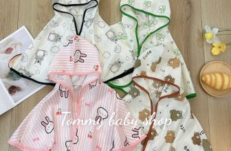 [🆕🇻🇳] Tommy baby – Quần áo sơ sinh & trẻ em 🧑‍🧒❤️️👶⭐️  Áo nắng Tom vừa về kho mấy màu mới xinh xinh yêu yêu này ạ
Áo chất đũi nhắn mềm mịn, nhẹ tênh mang như k mang giá vẫn #79k Mom nhé
Tom về Sz cho con 5 , shares-0✔️ , likes-8❤️️ , date-2024-06-21 00:51:08🇻🇳🇻🇳🇻🇳📰🆕