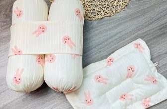 [🆕🇻🇳] Tổng kho sơ sinh Lynh Lee – Tổng kho sỉ lẻ Mẹ và bé 🧑‍🧒❤️️👶⭐️ Bộ gối chặn Anchee
Kt gối: 24*34cm
Kt chặn: 30*13*13cm
Chất liệu:
– Đũi gân thoáng mát phù hợp cho mùa hè.
– Ruột được làm hoàn toàn bằng bông organic , shares-0✔️ , likes-0❤️️ , date-2024-06-21 16:12:30🇻🇳🇻🇳🇻🇳📰🆕