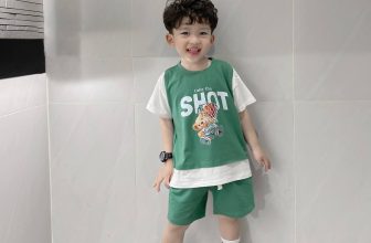 [🆕🇻🇳]  Babynista – Cung cấp quần áo trẻ em xuất khẩu, Cambodia,Thailan, Nhật.. 🧑‍🧒❤️️👶⭐️ Còn 4 bộ cuối size 80 90 form to 1 size
Chất thun cotton mềm mát rất đẹp ạ
Áo giả 2 lớp phong cách thể thao năng động dễ thương
Sz 80 [10-13kg]
90 [1 , shares-0✔️ , likes-3❤️️ , date-2024-06-23 22:45:53🇻🇳🇻🇳🇻🇳📰🆕