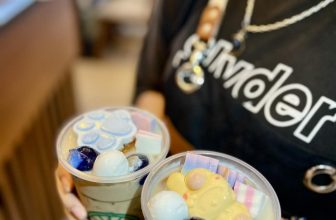 [☕️🇻🇳] Bot’s Coffee 🥤 Top1Coffee ☕️ Xin lỗi chịu hông nỗiii
E vẫn ra topping cho khách iu đỡ thèmmm :)) Phúc Long full topping M 45k – L 50k  032.77.11.999 – 0765 , shares-0✔️ , likes-3❤️️ , date-2024-06-22 00:27:17🇻🇳🇻🇳🇻🇳📰🆕