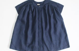 [🆕🇻🇳] Tiệm may Tháng Năm 👕 Top1Fashion 👗  Thời gian qua nhìn lại, thấy có nhiều mẫu mình tâm đắc lắm, mà lâu rồi không may thêm màu mới, bèn soạn vải làm ngay.
Chiếc áo Mochi có kiểu dáng quen thuộ , shares-2✔️ , likes-44❤️️ , date-2024-06-24 00:33:03🇻🇳🇻🇳🇻🇳📰🆕