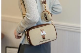 [🆕🇻🇳]  Voi Béo Store – Quần áo trẻ em xuất khẩu, xuất dư, hàng thiết kế cho bé 🧑‍🧒❤️️👶⭐️ TÚI CHỮ NHẬT BEIBAOBAO #295ka
Đẹp quá em gom chuyến nhé. Hãng này túi tinh xảo lắm, dáng lại hiện đại trẻ trung đẹp thật sự.
2 mẫu đánh số
Size như ảnh
, shares-0✔️ , likes-0❤️️ , date-2024-06-23 14:29:06🇻🇳🇻🇳🇻🇳📰🆕