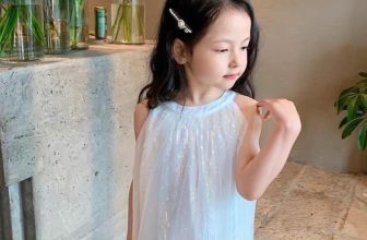 [🆕🇻🇳] Carlos kids – Chuyên thời trang, giày dép và phụ kiện cao cấp cho bé trai và bé gái 🧑‍🧒❤️️👶⭐️  Sang xịn lắm ah.
Váy 3 lớp, lớp tho boi 100% cotton. Lớp lưới kim sa lấp lánh. Phủ lớp tutu mềm nhẹ. Mặc cực kì thoải mái
Full size: 10-40kg
, shares-0✔️ , likes-0❤️️ , date-2024-06-29 22:19:22🇻🇳🇻🇳🇻🇳📰🆕