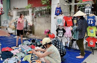 [🆕🇻🇳] Cẩm Vân Nguyễn – Thời trang cho bé yêu 🧑‍🧒❤️️👶⭐️ Vẫn còn nhiều lắm các bác ơi qua ủng hộ em kiếm bơ gạo xấu ạ. Bán đến 22h tối nên chiều mát đi làm về nhớ qua em nhé.
NHANH TAY NHANH TAY TUẦN LỄ THANH LÝ  , shares-1✔️ , likes-58❤️️ , date-2024-06-30 20:12:40🇻🇳🇻🇳🇻🇳📰🆕