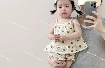 [🆕🇻🇳] 23 March Store- Thời trang trẻ em cao cấp 🧑‍🧒❤️️👶⭐️ RESTOCK
𝗖𝘂̛𝗻𝗴 𝘅𝗶̉𝘂𝘂𝘂
Bộ đồ 2s hình tim style hàn siêu cưng
Chất thô hàn mềm thoáng mát mặc mùa này thì quá chuẩn rồi ạ  Mẫu mới nhất năm nay luôn đó nh , shares-0✔️ , likes-1❤️️ , date-2024-07-03 13:26:55🇻🇳🇻🇳🇻🇳📰🆕