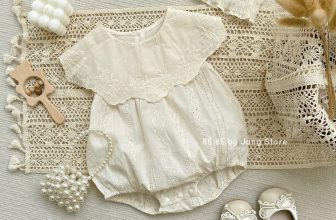 [🆕🇻🇳] BÉ BÉ by Jang Store – Cửa hàng quần áo sơ sinh & trẻ em 🧑‍🧒❤️️👶⭐️  Thiết kế cổ yếm thêu hoa cực nữ tính, chất vải thì nhẹ tênh, bao mát luôn ạ
Chốt đơn ngay em này cho cô tiểu thư nhỏ của mẹ nhé!
, shares-0✔️ , likes-1❤️️ , date-2024-07-04 00:14:07🇻🇳🇻🇳🇻🇳📰🆕