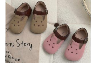 [🆕🇻🇳]  Penguin Bebe – Chuyên order cho bé 🧑‍🧒❤️️👶⭐️ Một em giày da lộn với điểm nhấn chấm bi lạ mắt nhưng không hề kén chân. Hai tone màu dành cho cả bé trai lẫn bé gái mom nào thích style này order đi ạSi , shares-0✔️ , likes-0❤️️ , date-2024-07-07 16:46:49🇻🇳🇻🇳🇻🇳📰🆕