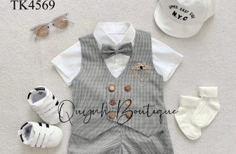 [🆕🇻🇳]  Quỳnh Boutique – Cửa hàng quần áo sơ sinh, trẻ em 🧑‍🧒❤️️👶⭐️ 𝐒𝐞𝐭 𝐕𝐞𝐬𝐭 𝐜𝐡𝐨 𝐛𝐞́ 𝐧𝐚𝐦
Mẹ ơi mẹ à,  hãy để Quỳnh giúp hoàng tử bé nhà bạn được tỏa sáng với Set Vest này nhé
Trần Thúy Quỳnh
——————————- , shares-1✔️ , likes-4❤️️ , date-2024-07-07 03:27:14🇻🇳🇻🇳🇻🇳📰🆕