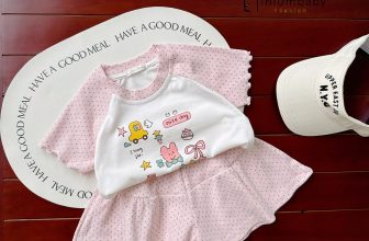 [🆕🇻🇳]  MiniumBaby – thương hiệu thời trang thiết kế chất lượng cao dành cho trẻ em 🧑‍🧒❤️️👶⭐️ Bộ cộc tay cực đáng yêu 𝐜𝐡𝐨 𝐡𝐞̀ “𝐩𝐡𝐚́𝐭 𝐬𝐚́𝐧𝐠”
Cùng Minium nhìn ngắn thiết kế siêu mới, cute vô cực! Thiết kế màu sắc cùng họa tiết phối tinh nghịch xinh xắ , shares-1✔️ , likes-25❤️️ , date-2024-07-05 14:30:08🇻🇳🇻🇳🇻🇳📰🆕
