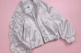 [🆕🇻🇳]  Măng Kids chuyên các mặt hàng xuất dư, xuất xịn 😎❤️️⭐️ Bomber nhà Zr chưa bao giờ hết đẹp các mom ạ. Màu này lên hơi bị xinh ấy
Size 9-14y nha an, shares-0✔️ , likes-1❤️️ , date-2024-07-06 03:32:29🇻🇳🇻🇳🇻🇳📰🆕