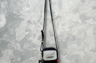 [🆕🇻🇳] Tiệm của Xoăn – Mua sắm & bán lẻ 🧑‍🧒❤️️👶⭐️ 285.000
Túi chéo( Air.Walk)
– Size ngang 12cm, cao 15cm, hông 4cm, vừa ip13
– Cond 8/9 hình 5 có vết nhẹ ạBạn vui lòng đọc kĩ và xem hình trước khi chốt , shares-0✔️ , likes-0❤️️ , date-2024-07-10 16:50:12🇻🇳🇻🇳🇻🇳📰🆕