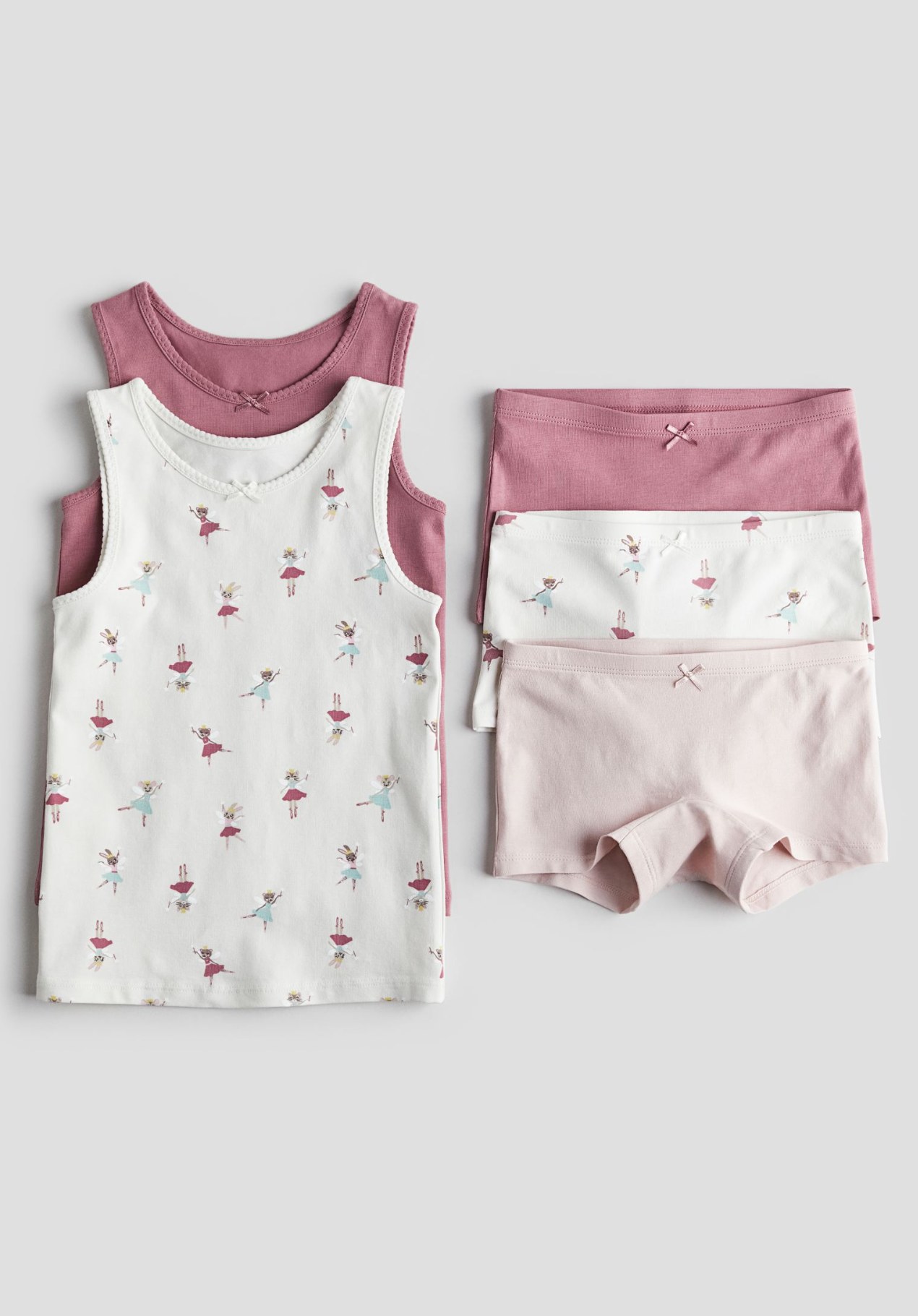 #HMmm
Set 3lo cotton + chip đùi xinh xắn đáng iuuuu mặc nhà mát mẻ
HÀNG CÓ SẴN
2-4Y/ 4-6Y/ 6-8Y